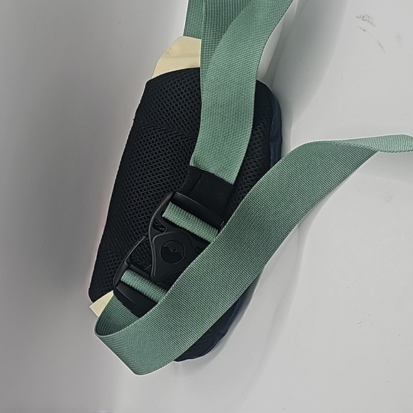 Kavu belt bag or Fanny pack - Picture 3 of 3